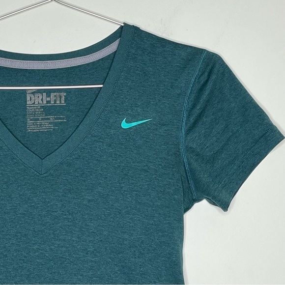 NIKE Dri Fit V Neck Tee Heather Marled Green Athleisure Workout - Picture 3 of 6